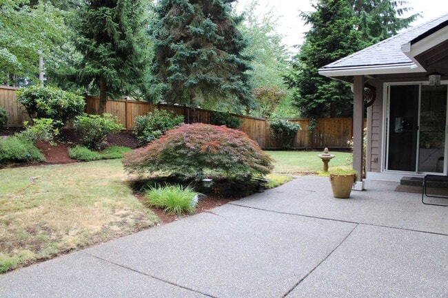 Building Photo - Spacious 3-Bedroom Home in the Gated Bridge Estate Community