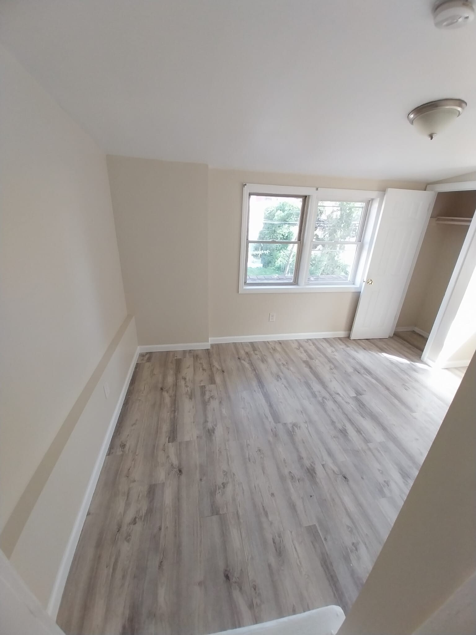 Building Photo - 244 E Hanover St