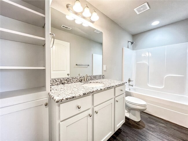 Building Photo - 1721 Charismatic Dr