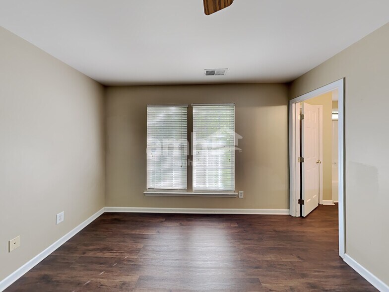 Building Photo - 13309 Salvo Dr