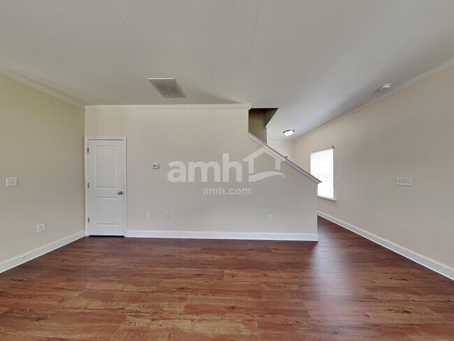 Building Photo - 202 Monarch Way