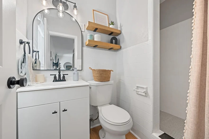 Building Photo - 2441 Granada Ave