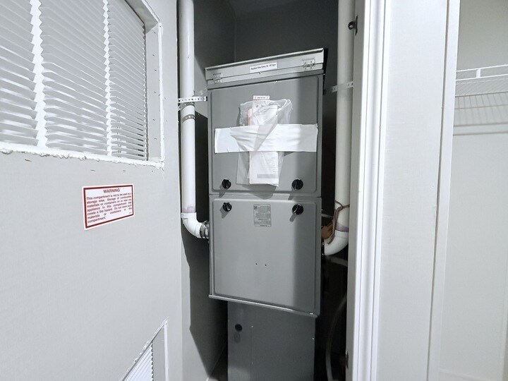 Building Photo - 29811 W Essex Ct