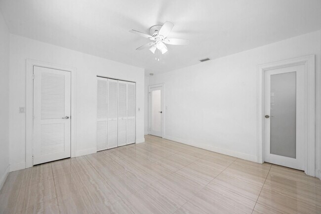 Building Photo - 1311 Monroe St