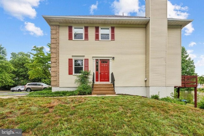 Building Photo - 5335 Lake Cove Ct