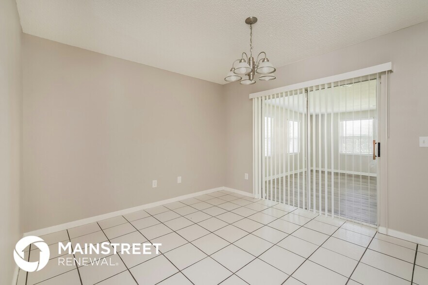 Building Photo - 619 Regency Way