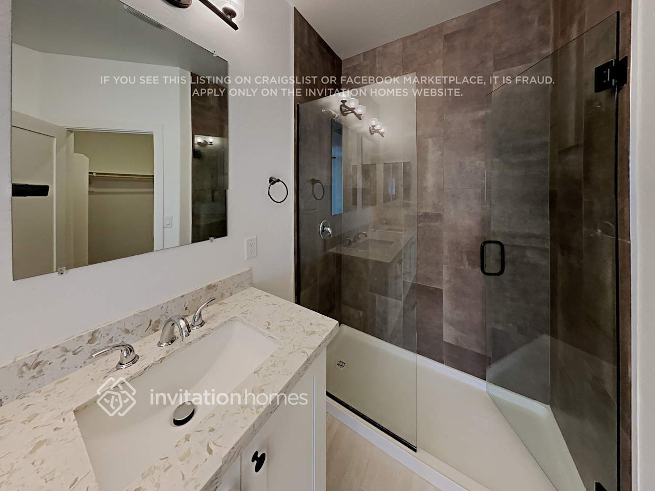 Building Photo - 16505 S 10th St