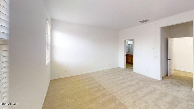 Building Photo - 8818 W Pasadena Ave