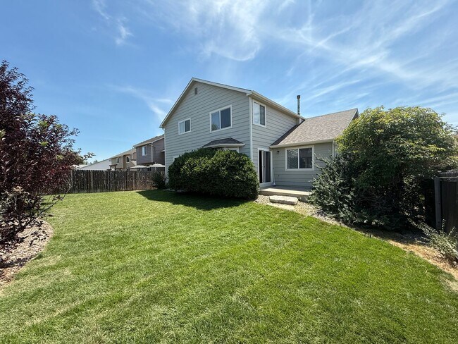 Building Photo - 5846 Dolores St