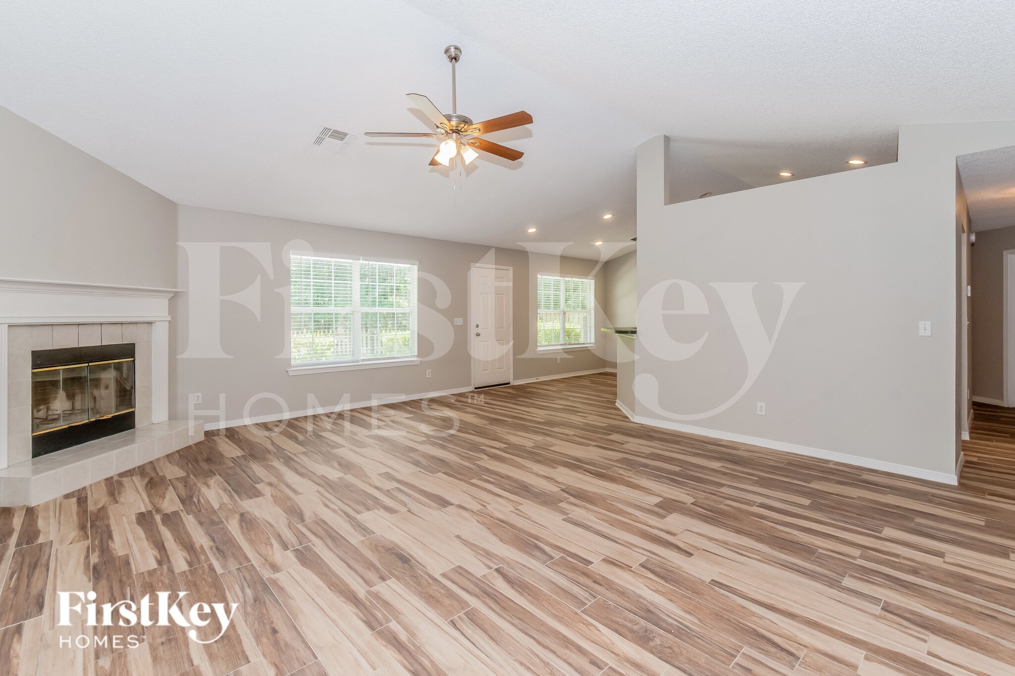 Building Photo - 9759 Redbird Creek Dr S