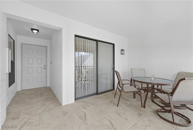 Building Photo - 12250 Kelly Greens Blvd