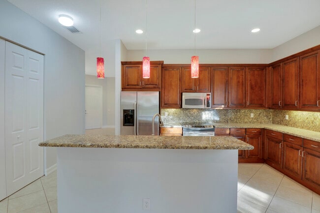 Building Photo - 11351 Majestic Acres Terrace