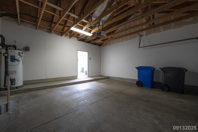 Building Photo - 3 Bed 3 Bath in Hoakalei