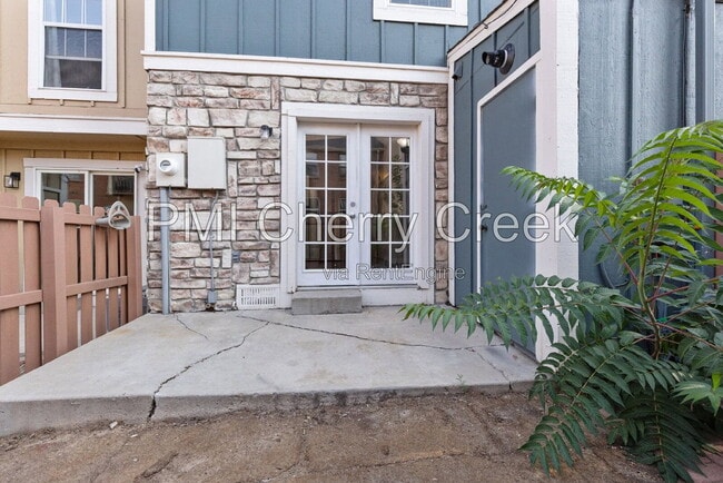 Building Photo - 1223 S Idalia St