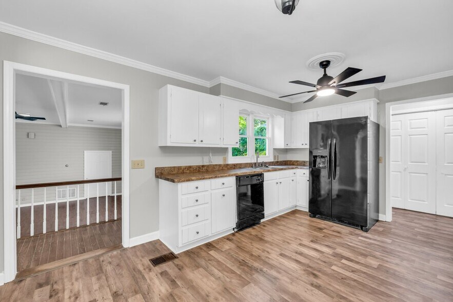 Building Photo - 1609 Chickasaw Dr