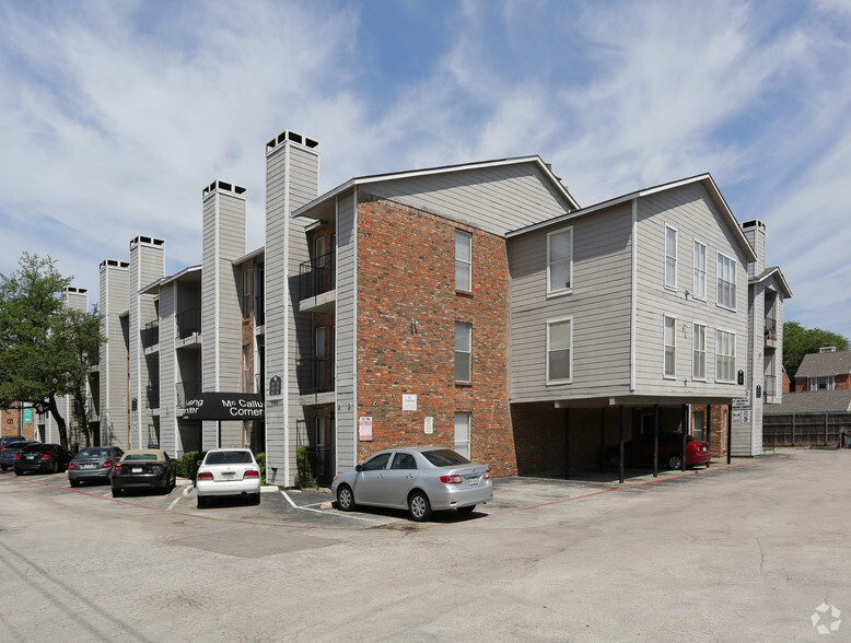 Building Photo - Blue Springs Apartments