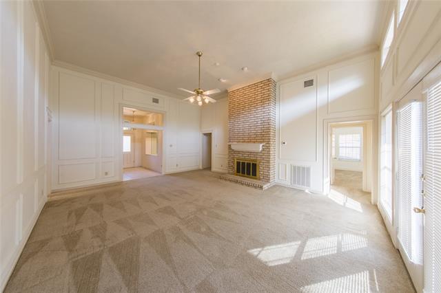 Building Photo - 2119 Antibes Dr