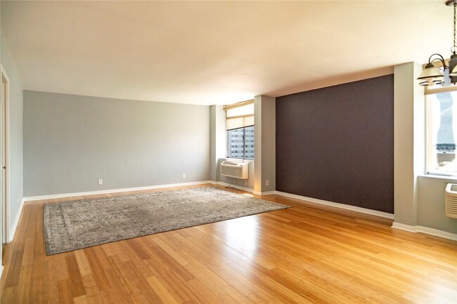Building Photo - 7510 Hornwood Dr
