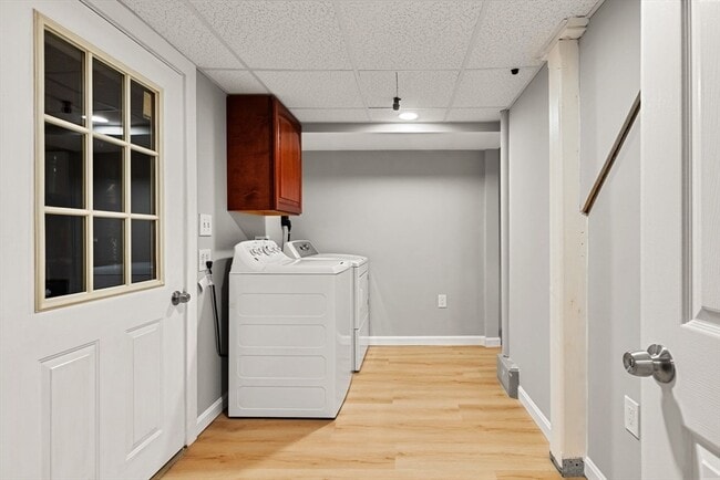 Building Photo - 17 Shirley St