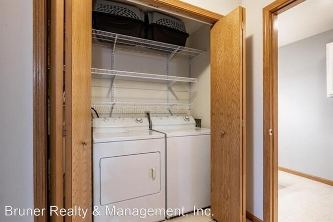 Building Photo - 1 br, 1 bath House - 102 Prairie Heights D...