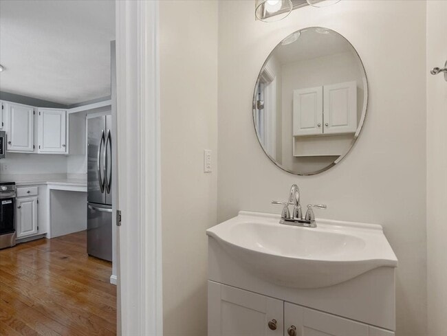 Building Photo - 324 Union St