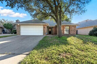 Building Photo - 1767 Kings Canyon Cir