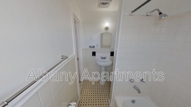 Building Photo - 469 Delaware Ave