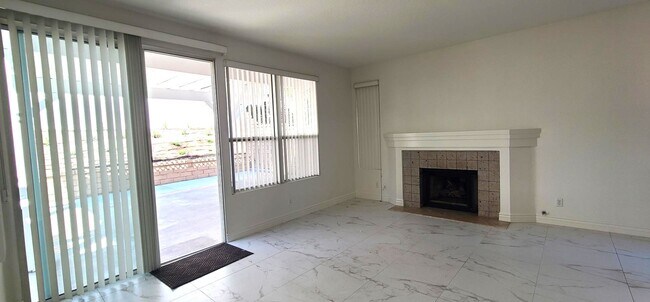Building Photo - Single Family House - 4 Bedrooms + 2.5 Bat...