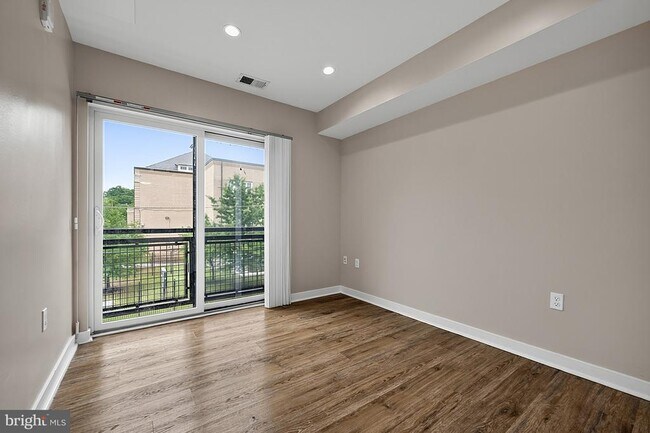 Building Photo - 1516 Marion Barry Ave SE
