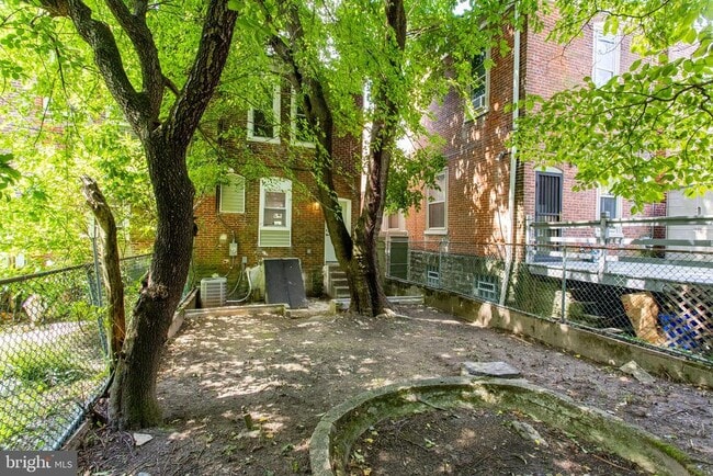 Building Photo - 7415 Sprague St