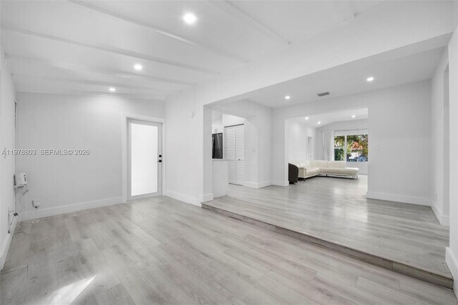 Building Photo - 1262 SW 15th Terrace