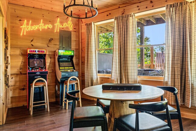 Building Photo - 208 Tunnel Ridge Dr