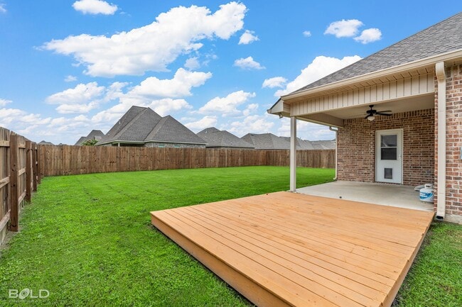 Building Photo - Check Out this 3 bed 2 bath in Shreveport
