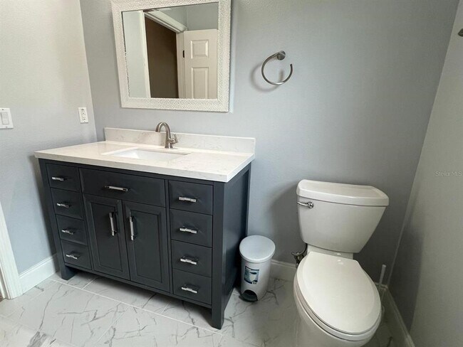 Building Photo - 3535 Somerset Cir