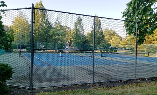 Building Photo - 6 Halstead Pl