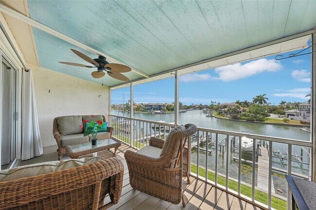Building Photo - 637 Pinellas Bayway
