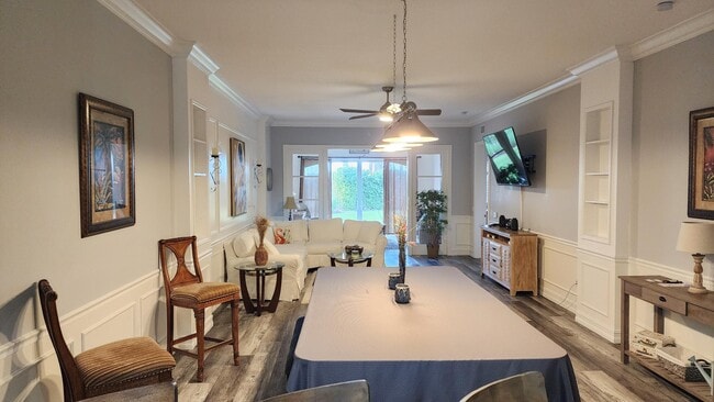 Building Photo - 35 Harbour Isle Dr W