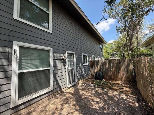Building Photo - 4520 Depew Ave
