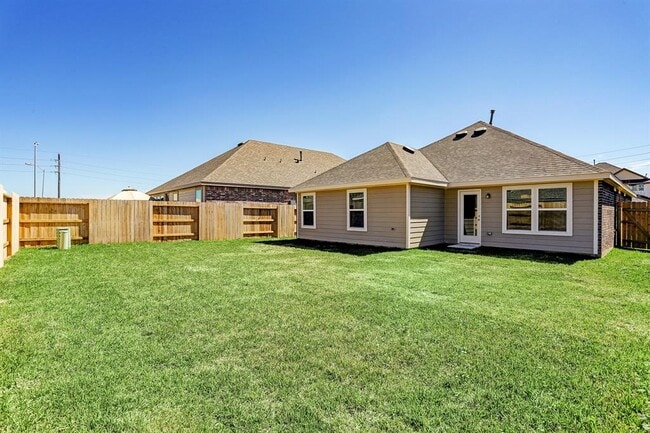 Building Photo - 28410 Bobcat Bayou Dr