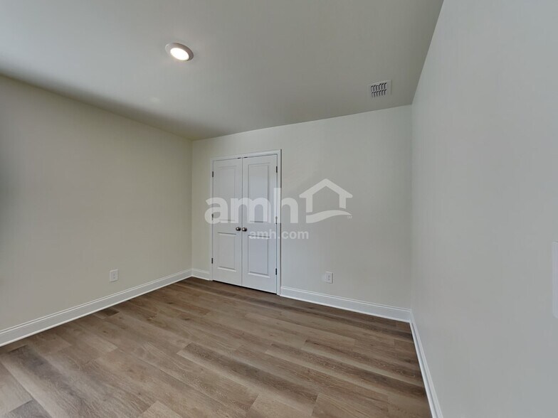 Building Photo - 3317 Emzy Dr