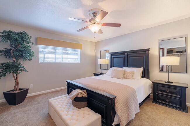 Building Photo - 6259 Westheimer Rd