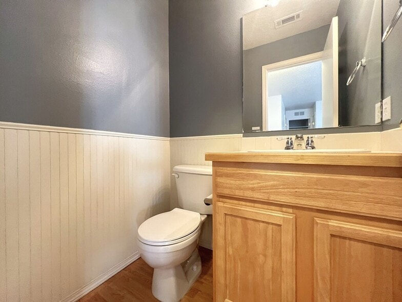 Building Photo - 9656 W Shelborne Dr