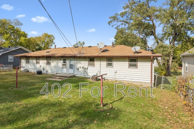 Building Photo - 3821 Saratoga St
