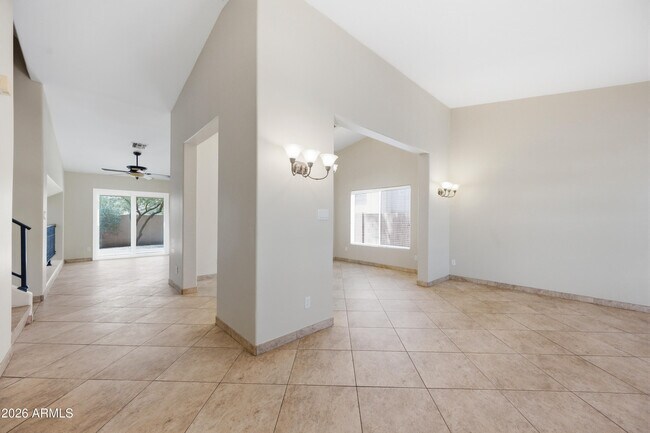 Building Photo - 2743 E Verbena Dr