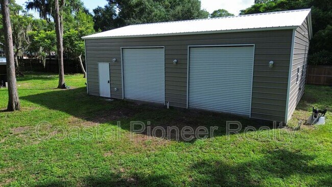 Building Photo - 18306 Crawley Rd