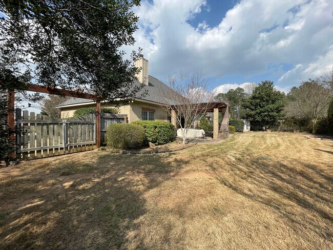 Building Photo - Solamere Subdivision