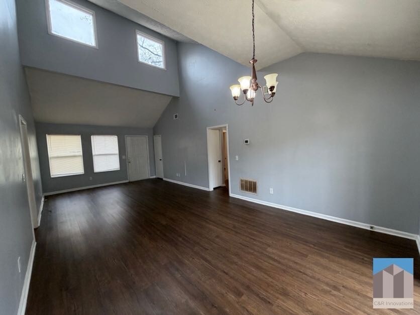 Building Photo - 804 Emerald Forest Cir