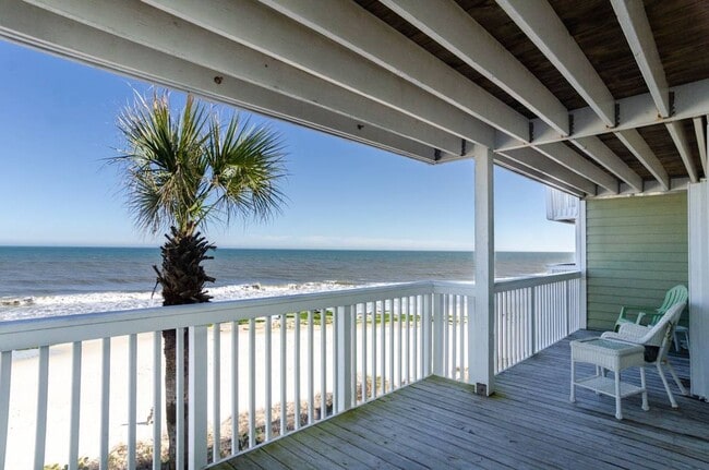 Building Photo - 2102 Surfrider Ct