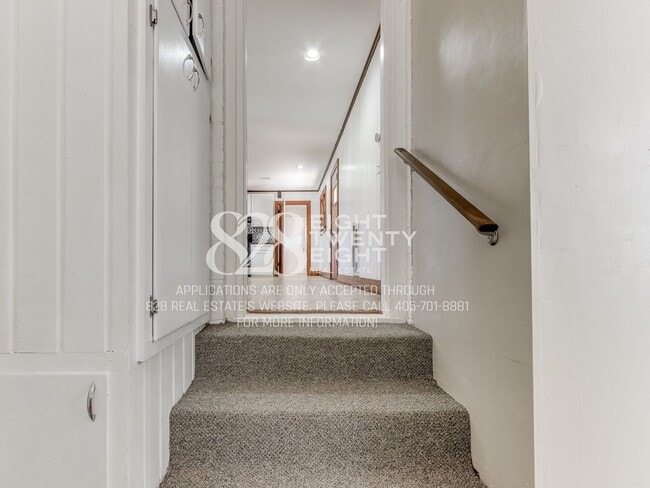 Building Photo - **COMING SOON FOR JUNE 2026 MOVE IN!** 3 BED/2 BATH DUPLEX - CLOSE TO CAMPUS!
