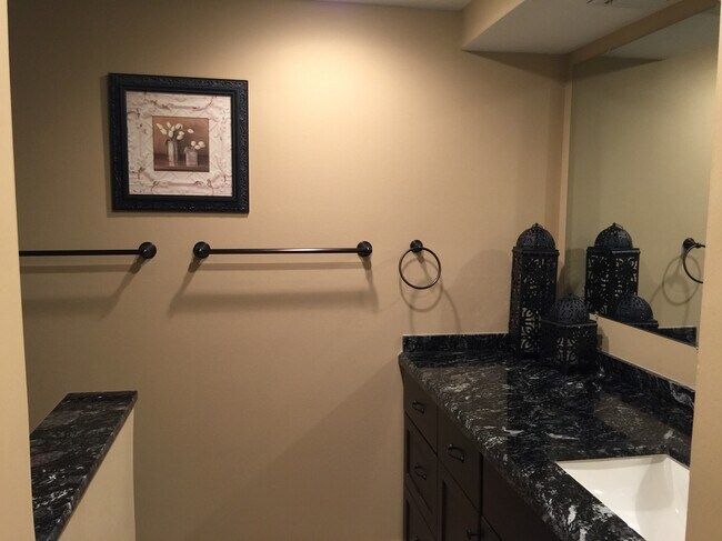 2nd bathroom - 123 Deer Creek Blvd